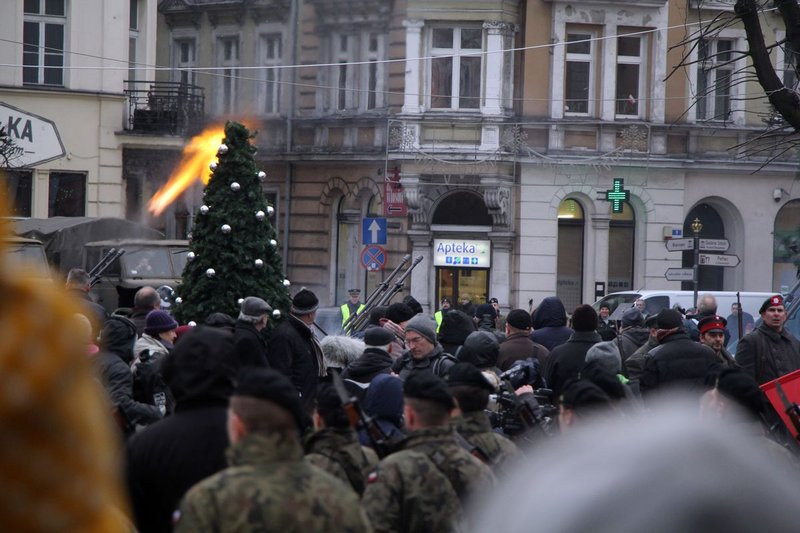 Hołd dla Powstańców (wideo i zdjęcia)