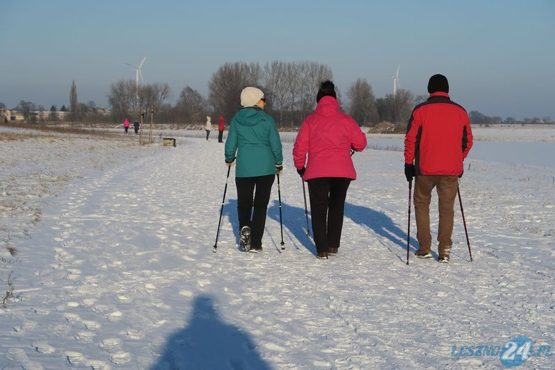 Zimowa zabawa nad zbiornikiem (zdjęcia)