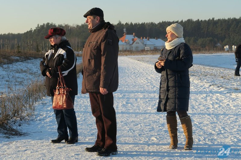 Zimowa zabawa nad zbiornikiem (zdjęcia)