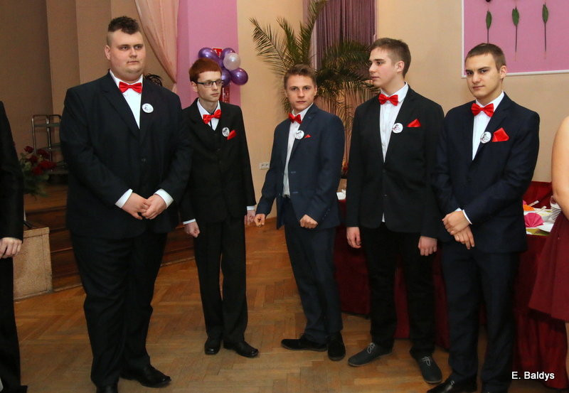 Poloneza czas zacząć w ZSET w Lesznie (zdjęcia)
