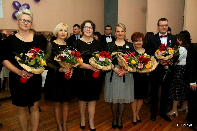 Poloneza czas zacząć w ZSET w Lesznie (zdjęcia)