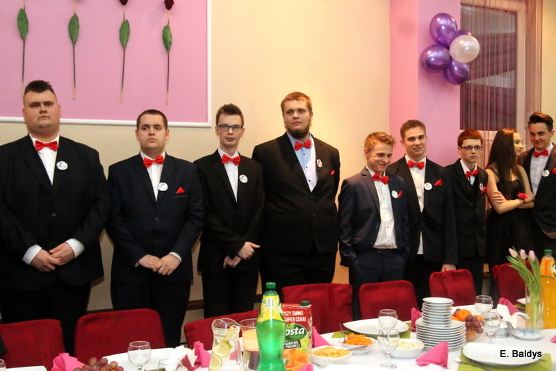 Poloneza czas zacząć w ZSET w Lesznie (zdjęcia)