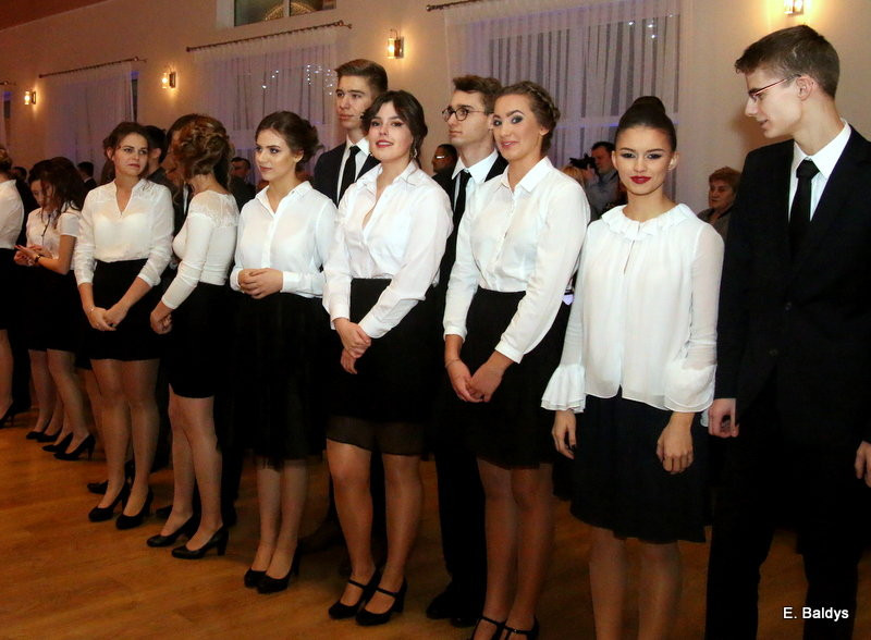 Studniówka II LO w Oazie (dużo zdjęć)