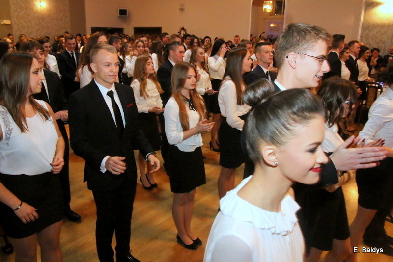Studniówka II LO w Oazie (dużo zdjęć)