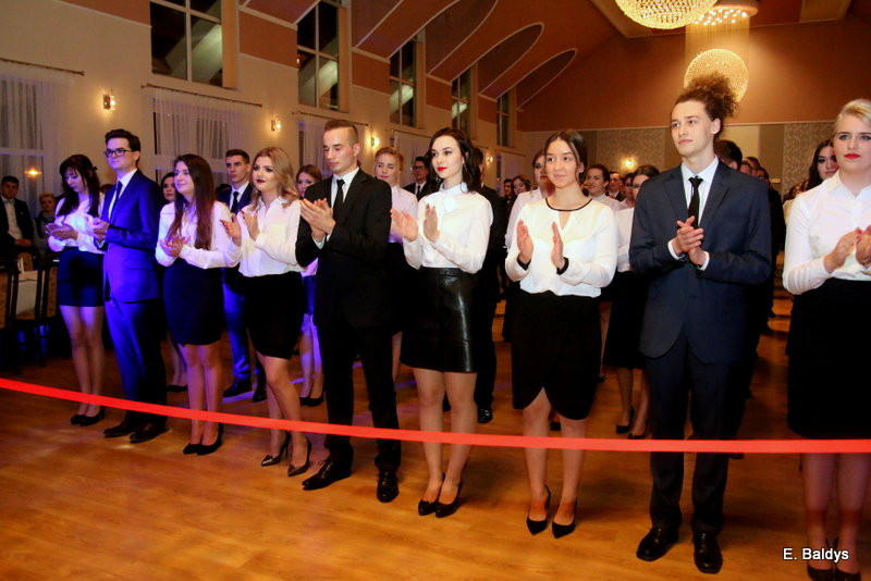 Studniówka II LO w Oazie (dużo zdjęć)