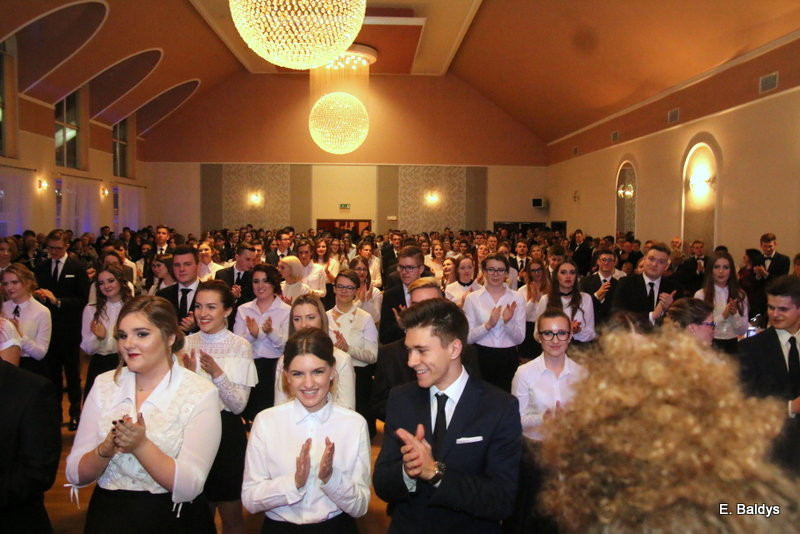 Studniówka II LO w Oazie (dużo zdjęć)