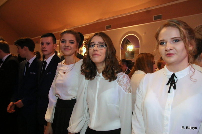 Studniówka II LO w Oazie (dużo zdjęć)