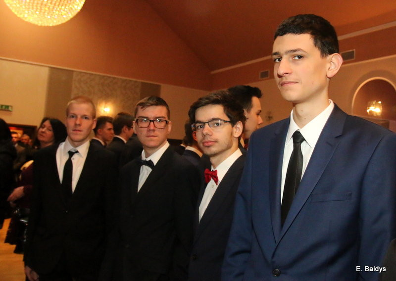 Studniówka II LO w Oazie (dużo zdjęć)
