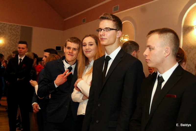 Studniówka II LO w Oazie (dużo zdjęć)