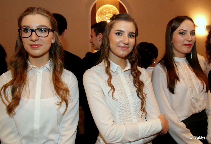 Studniówka II LO w Oazie (dużo zdjęć)