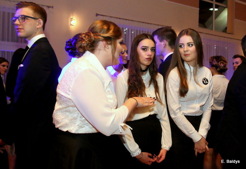 Studniówka II LO w Oazie (dużo zdjęć)