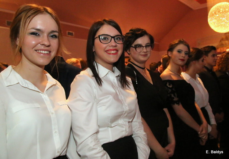 Studniówka II LO w Oazie (dużo zdjęć)