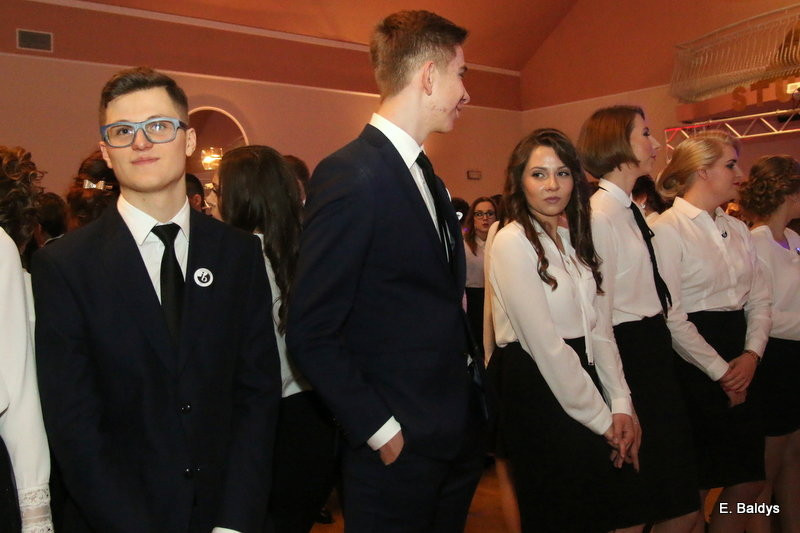 Studniówka II LO w Oazie (dużo zdjęć)