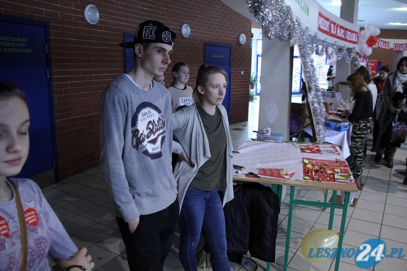 WOŚP: Szkoła pełna ludzi (dźwięk, wideo i zdjęcia)