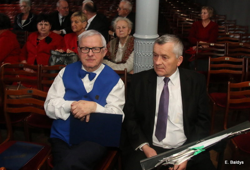 Seniorzy śpiewali kolędy i pastorałki (zdjęcia)