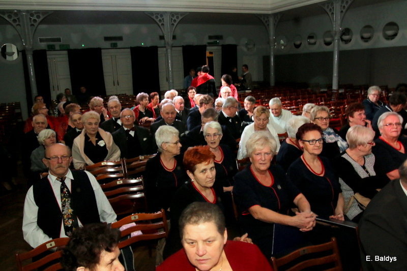 Seniorzy śpiewali kolędy i pastorałki (zdjęcia)