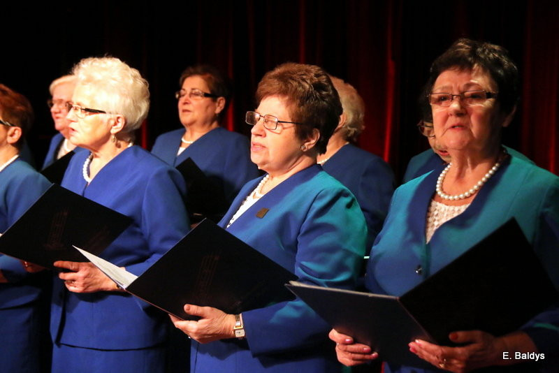 Seniorzy śpiewali kolędy i pastorałki (zdjęcia)