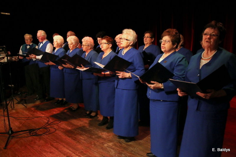 Seniorzy śpiewali kolędy i pastorałki (zdjęcia)