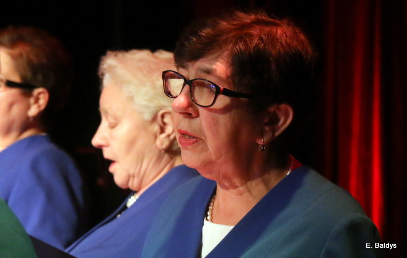 Seniorzy śpiewali kolędy i pastorałki (zdjęcia)