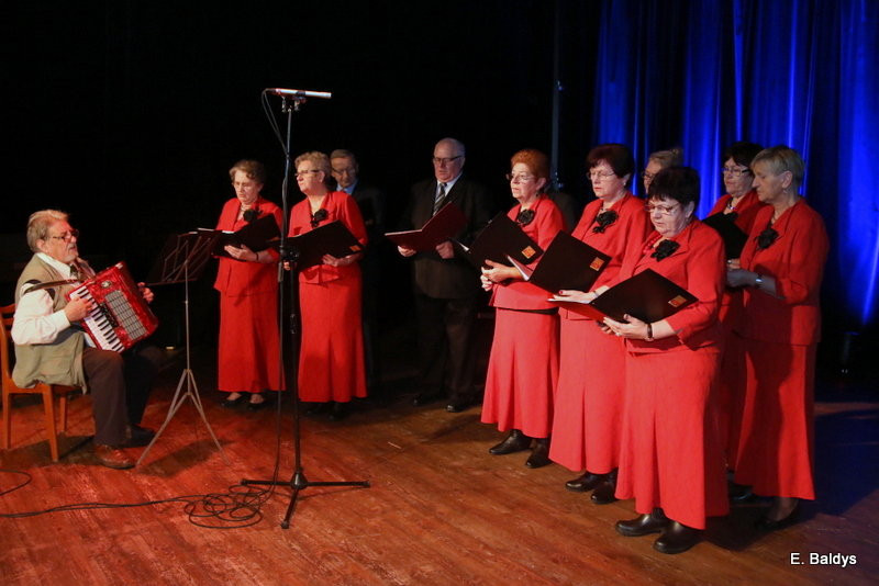Seniorzy śpiewali kolędy i pastorałki (zdjęcia)