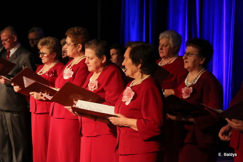 Seniorzy śpiewali kolędy i pastorałki (zdjęcia)