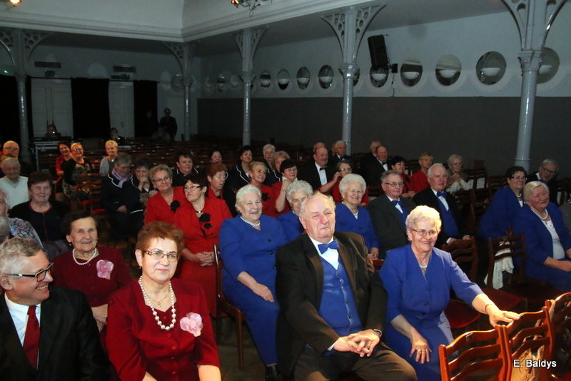 Seniorzy śpiewali kolędy i pastorałki (zdjęcia)
