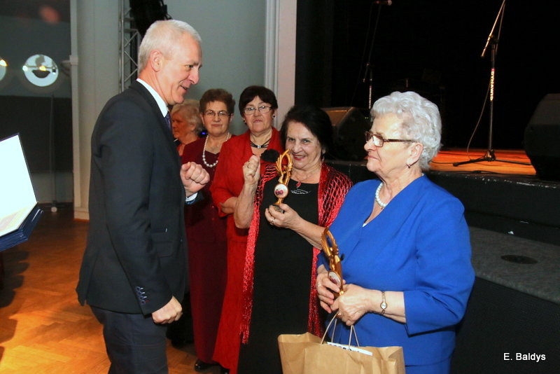 Seniorzy śpiewali kolędy i pastorałki (zdjęcia)