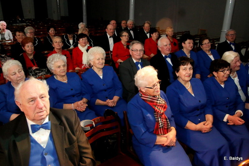 Seniorzy śpiewali kolędy i pastorałki (zdjęcia)