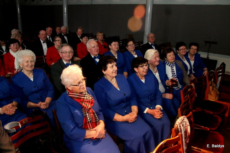 Seniorzy śpiewali kolędy i pastorałki (zdjęcia)