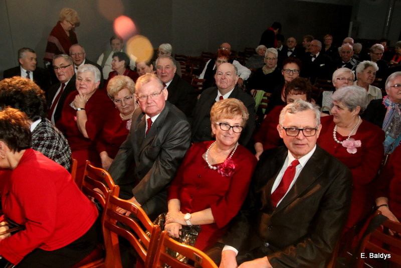 Seniorzy śpiewali kolędy i pastorałki (zdjęcia)