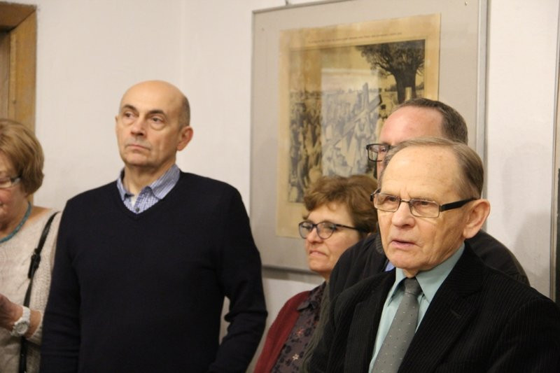 Pamiątki powstańcze wystawione w bibliotece (zdjęcia)