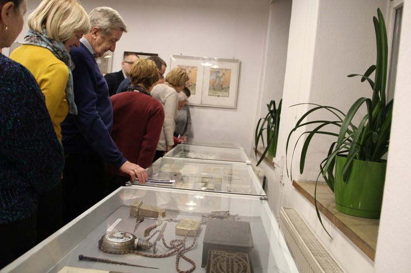Pamiątki powstańcze wystawione w bibliotece (zdjęcia)