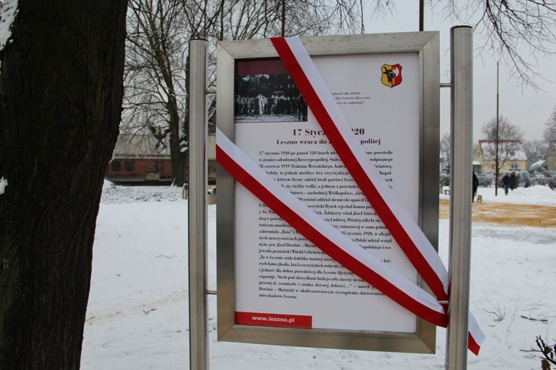 Przy 17 Stycznia odsłonięto tablicę (zdjęcia)