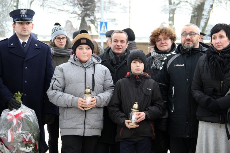 Przy 17 Stycznia odsłonięto tablicę (zdjęcia)