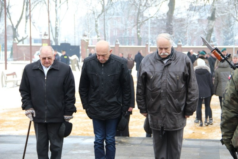 Przy 17 Stycznia odsłonięto tablicę (zdjęcia)