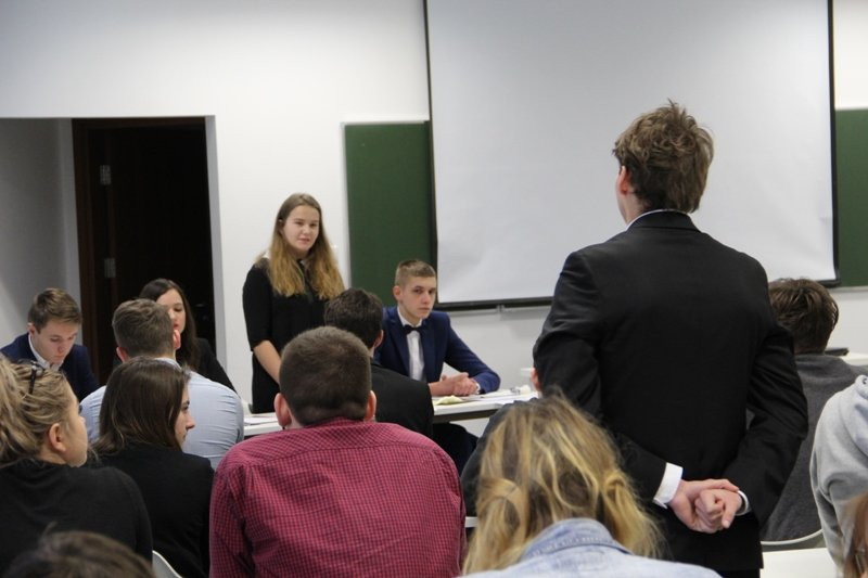 Młodzi znowu debatują (zdjęcia)