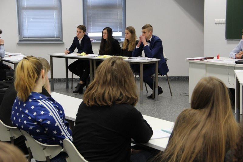 Młodzi znowu debatują (zdjęcia)