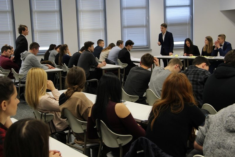 Młodzi znowu debatują (zdjęcia)