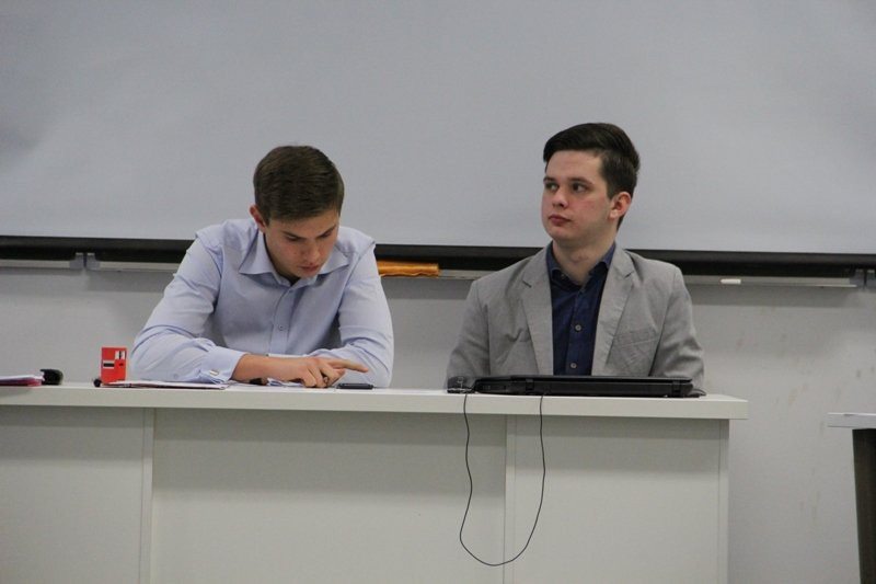 Młodzi znowu debatują (zdjęcia)
