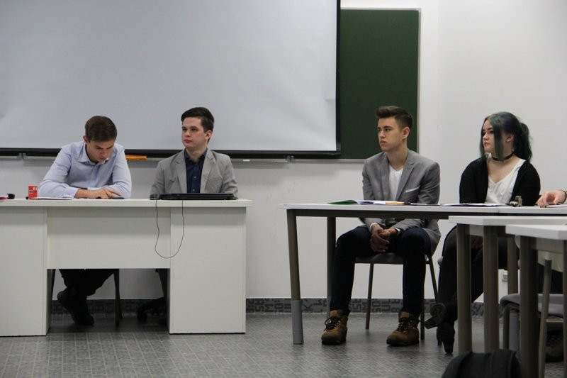 Młodzi znowu debatują (zdjęcia)