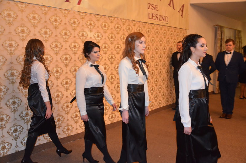 Ekonomik bawił się w Finezji (zdjęcia)