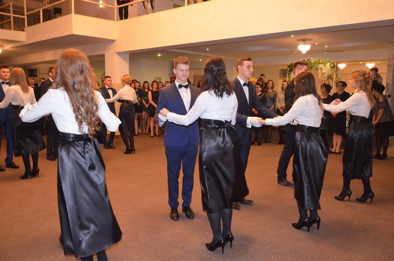 Ekonomik bawił się w Finezji (zdjęcia)