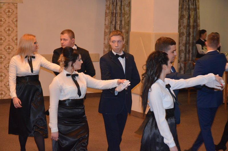 Ekonomik bawił się w Finezji (zdjęcia)