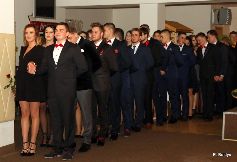 Studniówka ZST w Finezji (zdjęcia)
