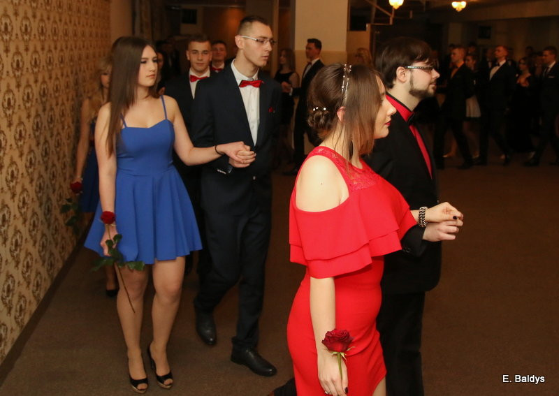 Studniówka ZST w Finezji (zdjęcia)