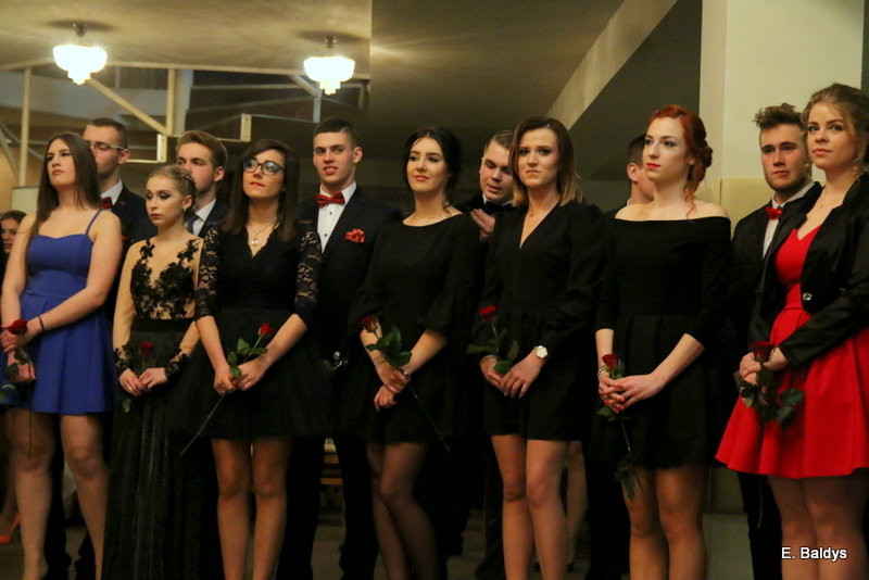 Studniówka ZST w Finezji (zdjęcia)