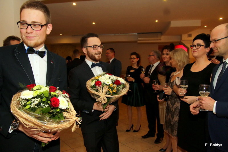 Studniówka ZST w Finezji (zdjęcia)