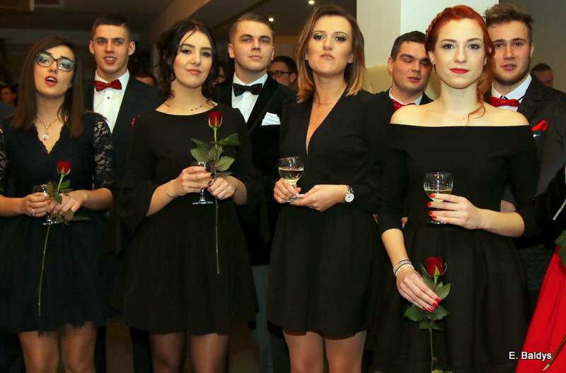 Studniówka ZST w Finezji (zdjęcia)