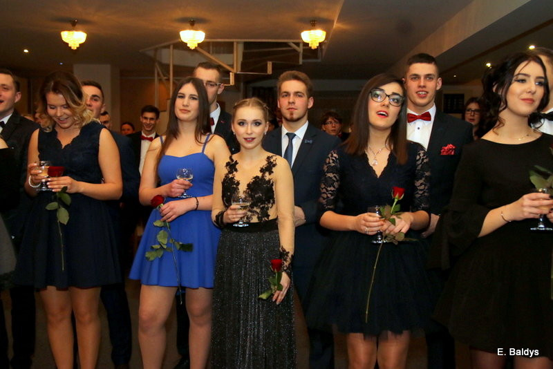 Studniówka ZST w Finezji (zdjęcia)