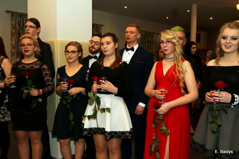 Studniówka ZST w Finezji (zdjęcia)